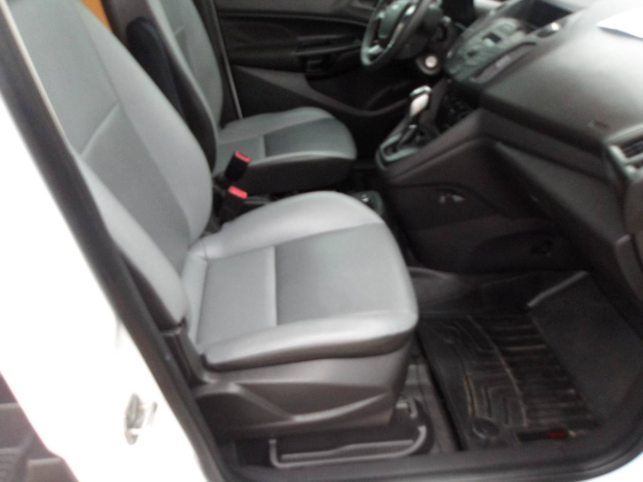 Used 2017 Ford Transit Connect XL FWD image 9