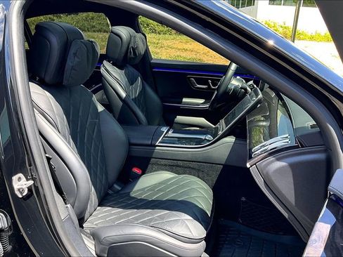 Used 2023 Mercedes-Benz S 580 4MATIC Sedan image 7