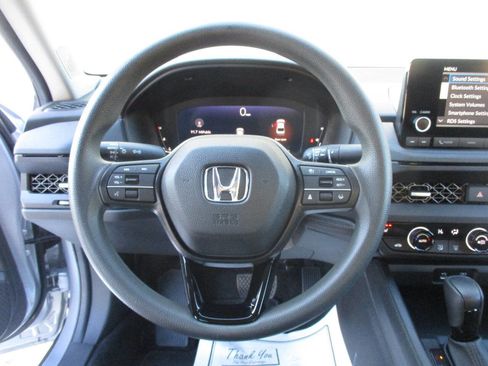 Used 2023 Honda Accord EX image 28