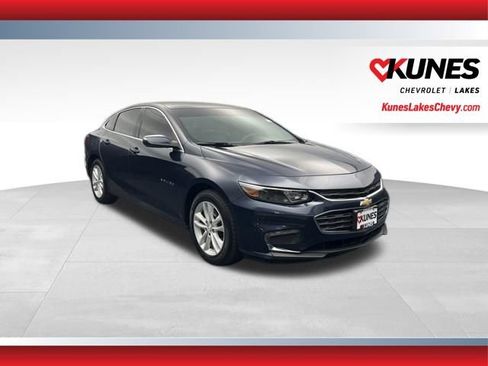 Used 2017 Chevrolet Malibu LT FWD image 1