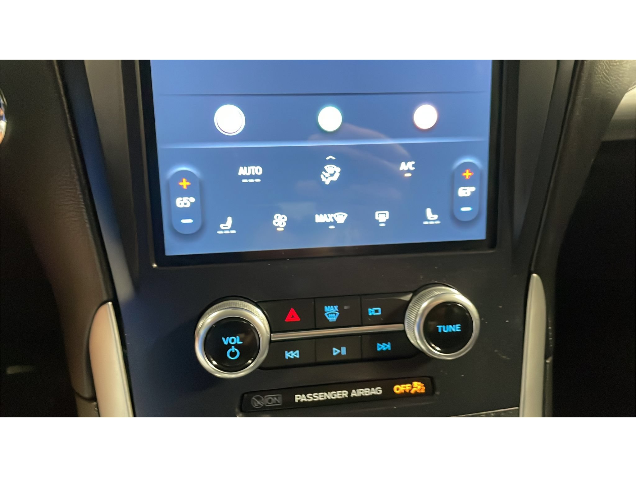Used 2022 Ford Edge SEL AWD/4WD image 13