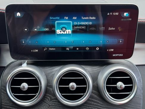 Used 2020 Mercedes-Benz GLC 63 AMG S image 28