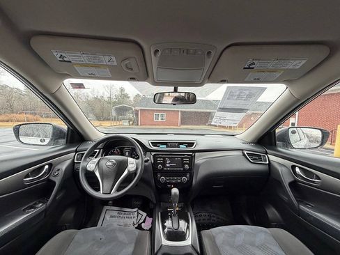 Used 2016 Nissan Rogue SV FWD image 14
