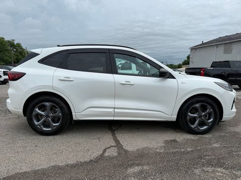 Used 2024 Ford Escape ST-Line w/ Tech Pack #1 FWD image 9