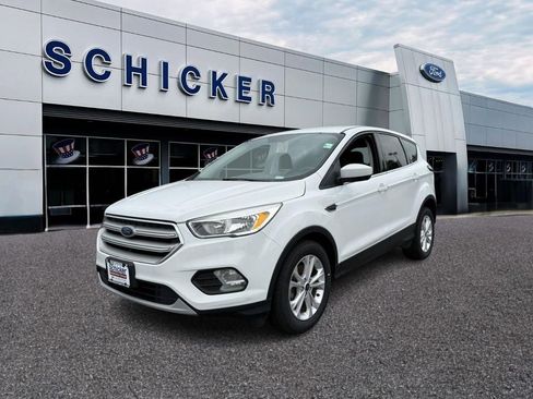Used 2018 Ford Escape SE FWD image 4