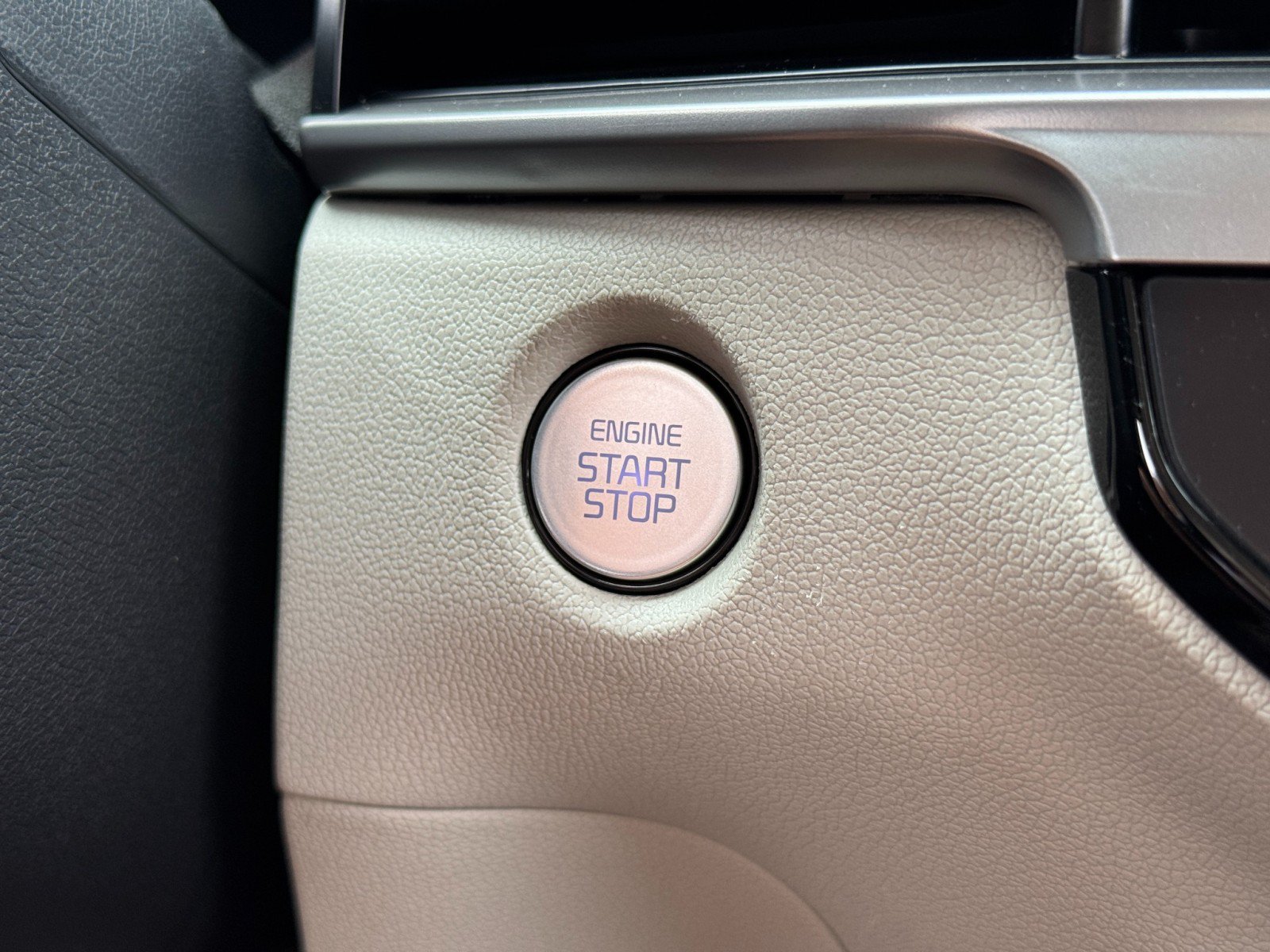 Used 2025 Kia Sorento EX w/ Panoramic Sunroof Package FWD image 22