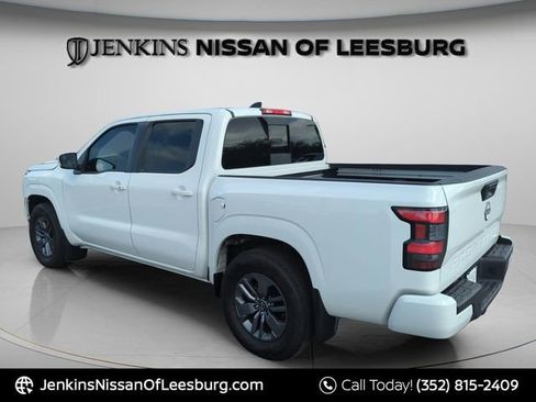 Certified 2025 Nissan Frontier SV w/ SV Convenience Package RWD image 9