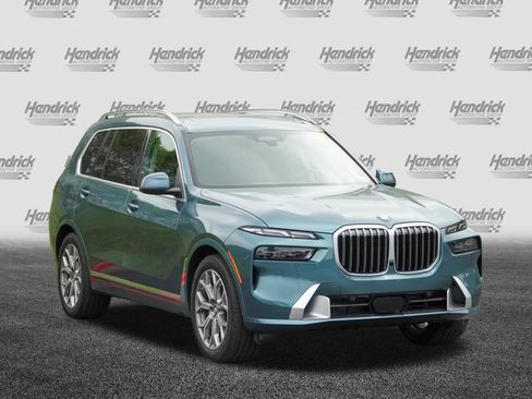 Used 2026 BMW X7 xDrive40i AWD/4WD image 2