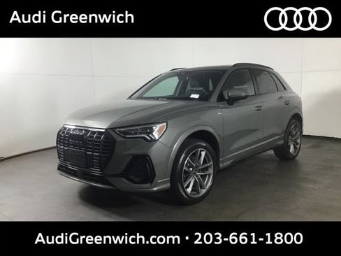 Used 2023 Audi Q3 2.0T Premium w/ Black Optic Sport Package AWD/4WD image 3