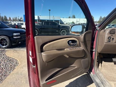 Used 2006 Buick Rainier CXL image 17