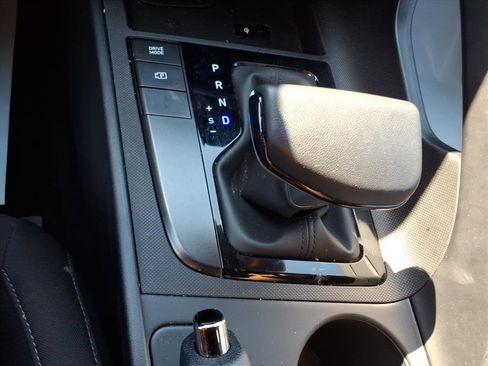 Used 2025 Hyundai Elantra Sport image 22