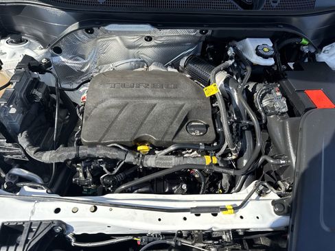 Used 2024 Chevrolet Trax LS image 33