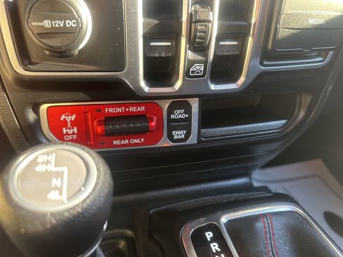 Used 2022 Jeep Gladiator Rubicon image 31