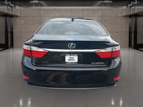 Used 2013 Lexus ES 300h w/ Luxury Pkg FWD image 12