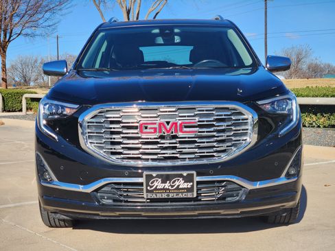 Used 2019 GMC Terrain Denali w/ Advanced Safety Package image 8