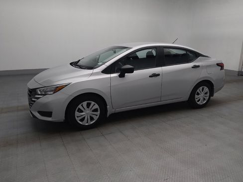 Used 2025 Nissan Versa S w/ Trunk Package FWD image 2
