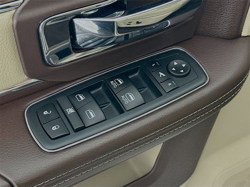 Used 2017 RAM 1500 Laramie w/ Convenience Group image 18