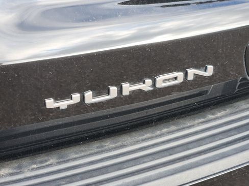 Used 2022 GMC Yukon SLT RWD image 9