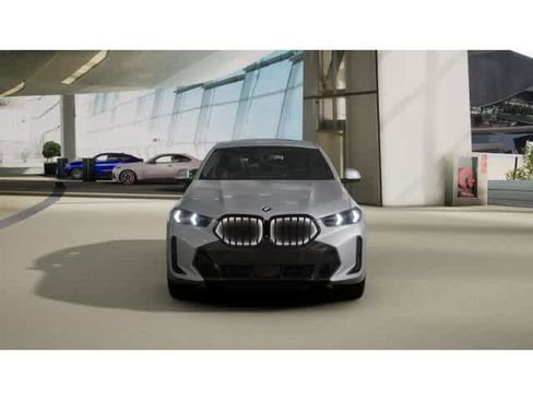 New 2026 BMW X6 xDrive40i w/ Premium Package image 3