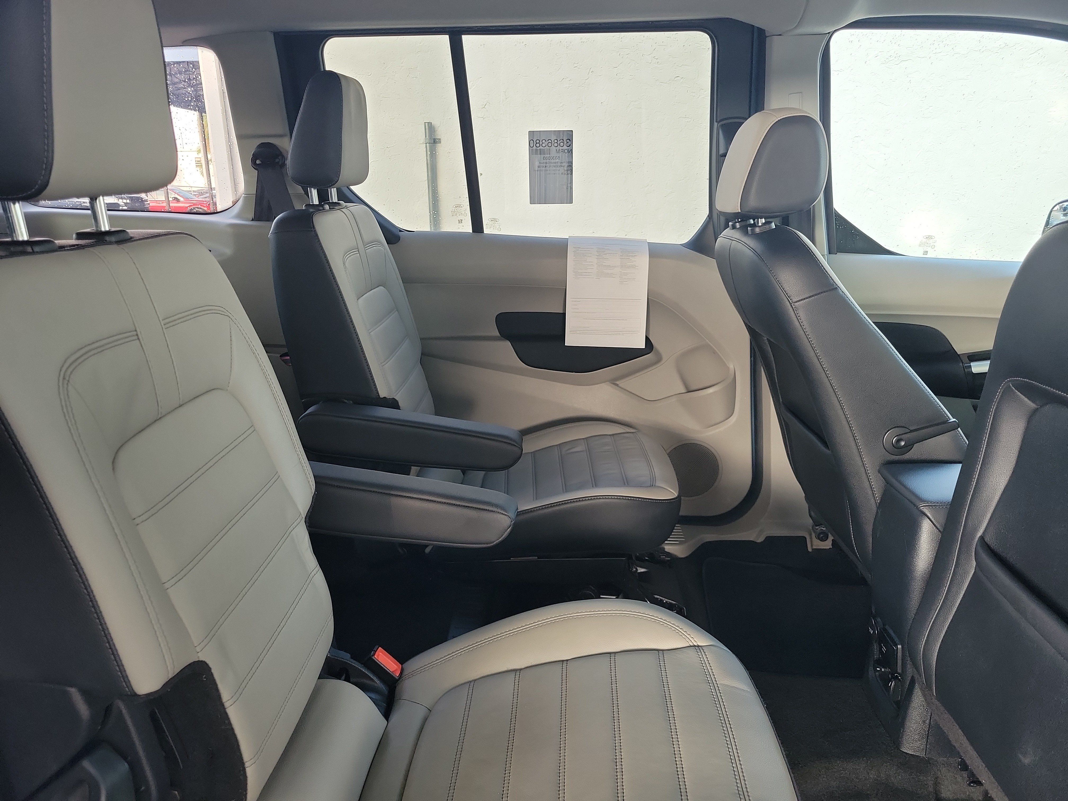 Used 2020 Ford Transit Connect XLT FWD image 7