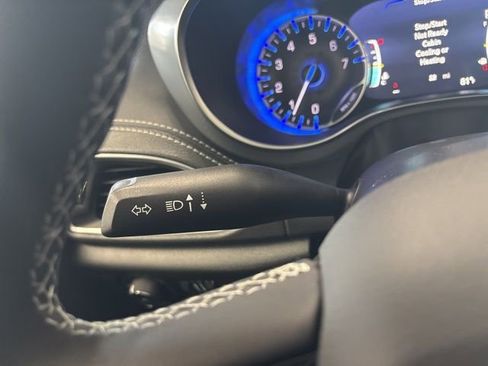 New 2026 Chrysler Pacifica Limited image 36