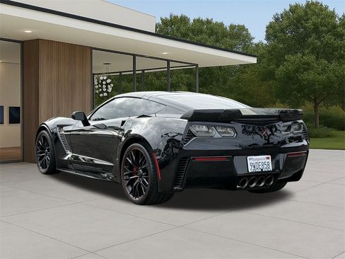 Used 2017 Chevrolet Corvette Z06 image 9