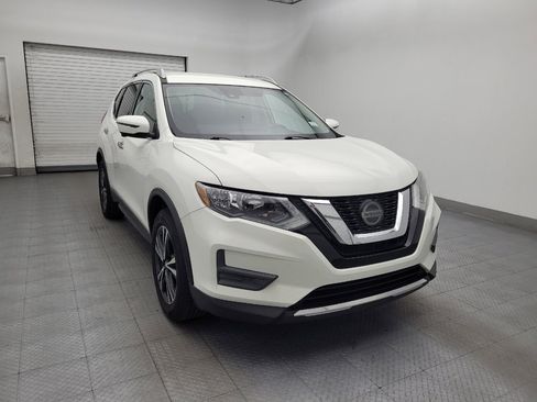 Used 2020 Nissan Rogue SV w/ Premium Package FWD image 14