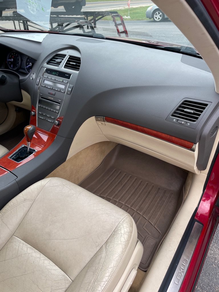 Used 2010 Lexus ES 350 w/ Preferred Accessory Package FWD image 22