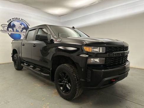 Used 2021 Chevrolet Silverado 1500 Custom Trail Boss w/ LPO, Dark Essentials Package AWD/4WD image 11