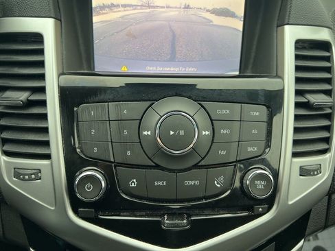 Used 2015 Chevrolet Cruze LT w/ Sun And Sound Package image 20