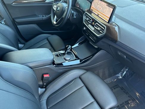 Used 2024 BMW X4 xDrive30i w/ Parking Assistance Package image 19
