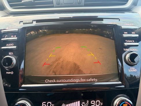 Used 2020 Nissan Murano SV FWD image 16