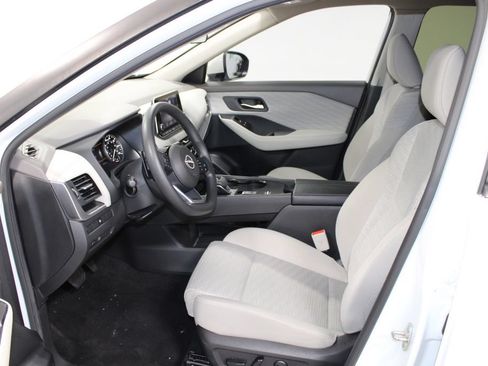 Used 2023 Nissan Rogue SV FWD image 20