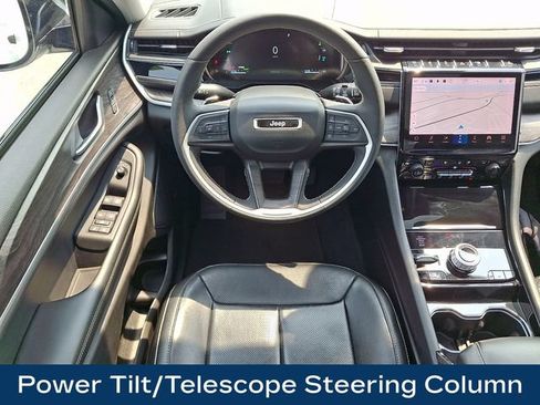 Used 2022 Jeep Grand Cherokee Limited 4xe w/ Luxury Tech Group II AWD/4WD image 3