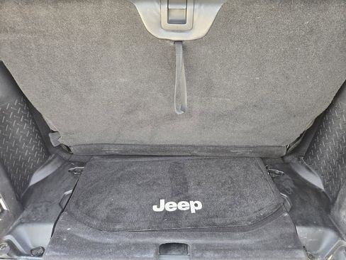 Used 2013 Jeep Wrangler Sport AWD/4WD image 31