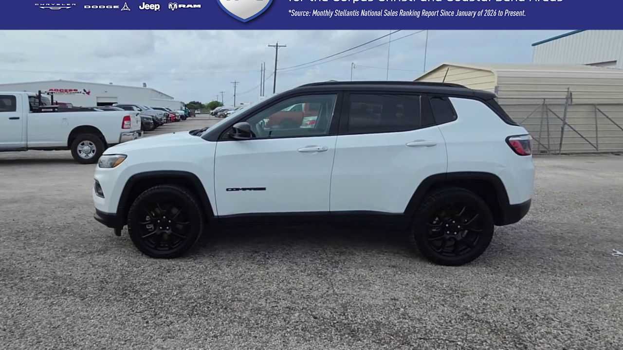 Used 2024 Jeep Compass Latitude w/ Altitude Special Edition AWD/4WD image 5