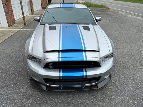 Used 2014 Ford Mustang Shelby GT500 w/ Equipment Group 821A RWD image 9
