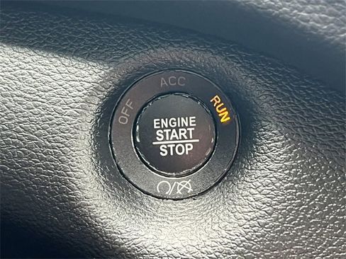 Used 2022 Jeep Cherokee Trailhawk image 31