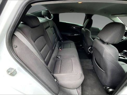 Used 2019 Chevrolet Malibu LT FWD image 16