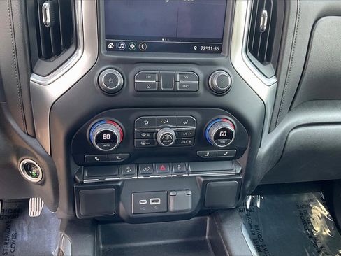 Used 2022 Chevrolet Silverado 1500 LT Trail Boss w/ Bed Protection Package image 32