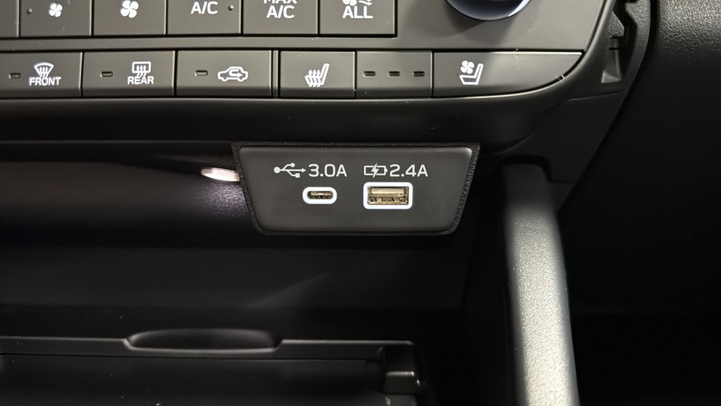 Certified 2026 Subaru Outback Touring AWD/4WD image 32