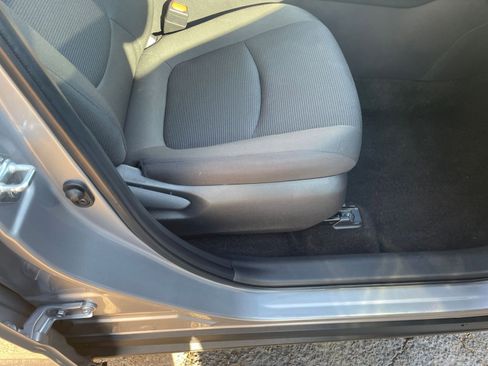 Used 2025 Toyota RAV4 LE image 27