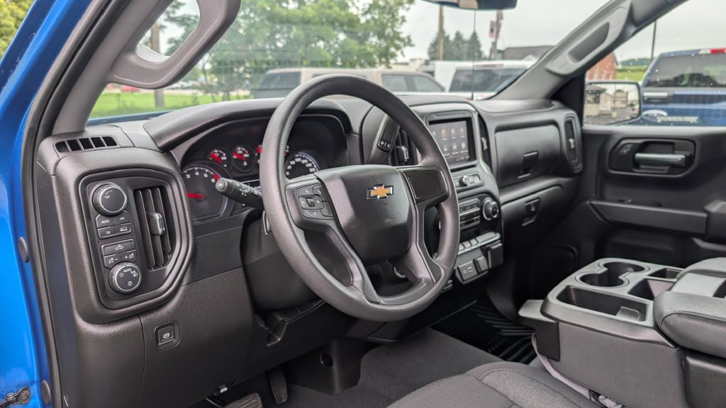 Used 2024 Chevrolet Silverado 1500 Custom AWD/4WD image 7