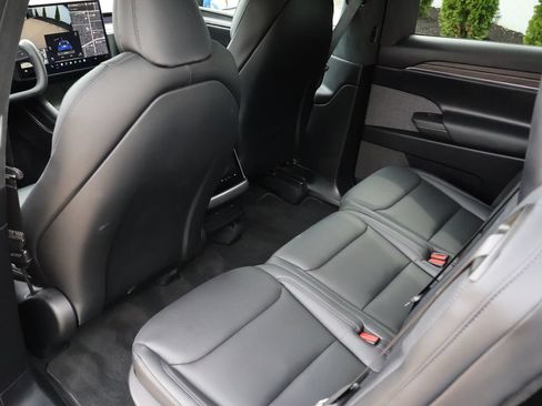 Used 2022 Tesla Model X AWD/4WD image 19