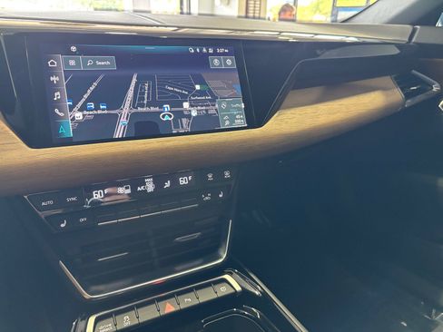 Used 2022 Audi e-tron GT Premium Plus image 39