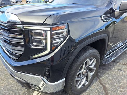 Used 2023 GMC Sierra 1500 SLT w/ SLT Premium Package AWD/4WD image 22
