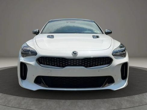 Used 2018 Kia Stinger GT2 AWD/4WD image 2