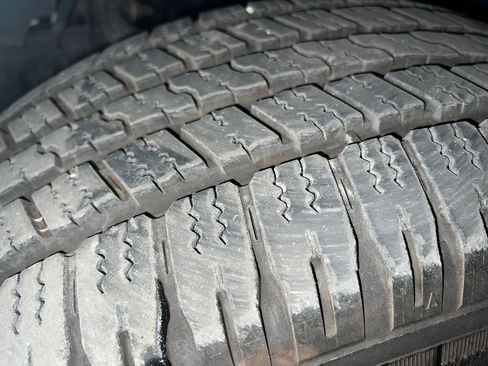 Used 2012 RAM 1500 Laramie RWD image 30