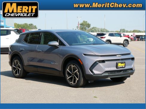 New 2026 Chevrolet Equinox EV LT w/ Comfort Package AWD/4WD image 1