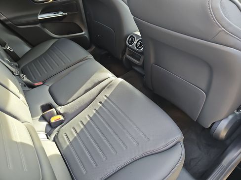 New 2026 Mercedes-Benz GLC 300 image 11